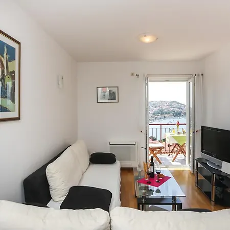 Maya Apartman *