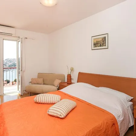 Maya Apartman *
